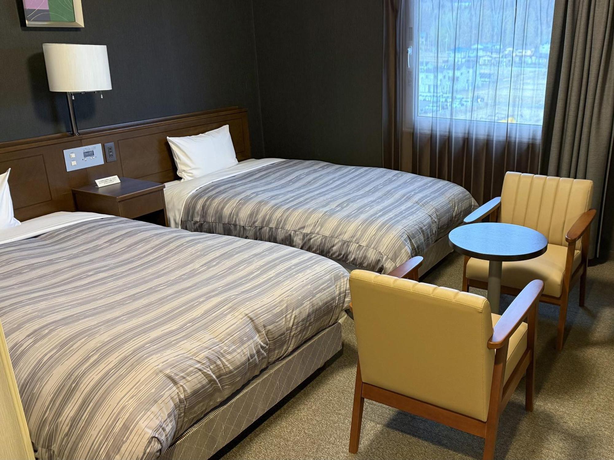 Hotel Route-Inn Ichinoseki Inter Екстер'єр фото